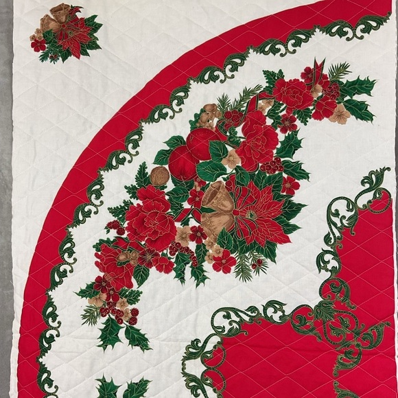 Vintage RED pre quilted Christmas holiday fabric crafting project 2 HUGE panels - Picture 10 of 11